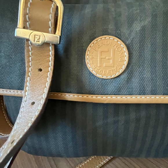 Vintage FENDI 1980s Pequin crossbody bag with tan leather trim and strap - Picture 13 of 13